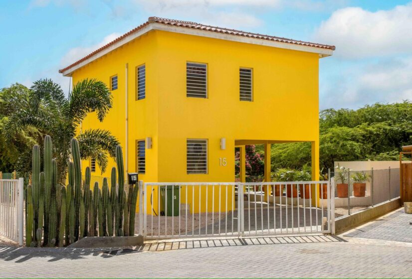 La Belle Villa – Yellow Garden